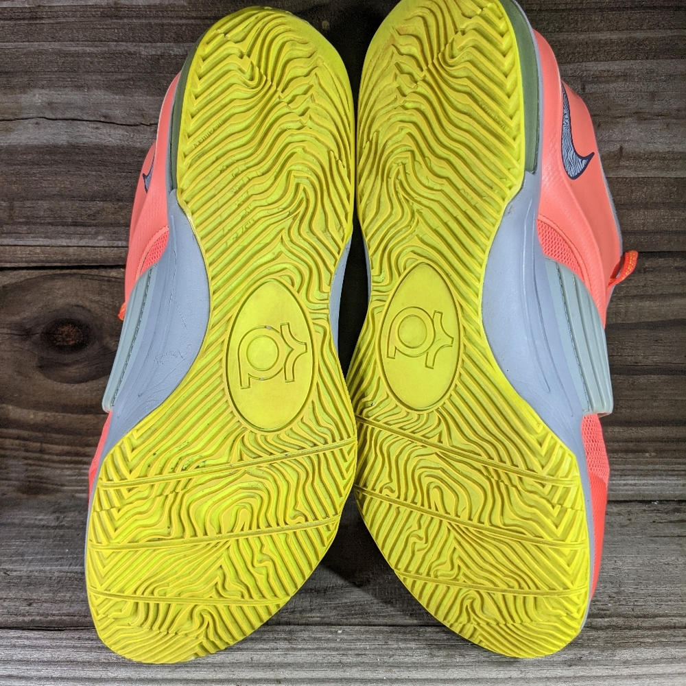 Nike Kevin Durant ,7y, women 8.5 pink grey - Picture 5 of 6